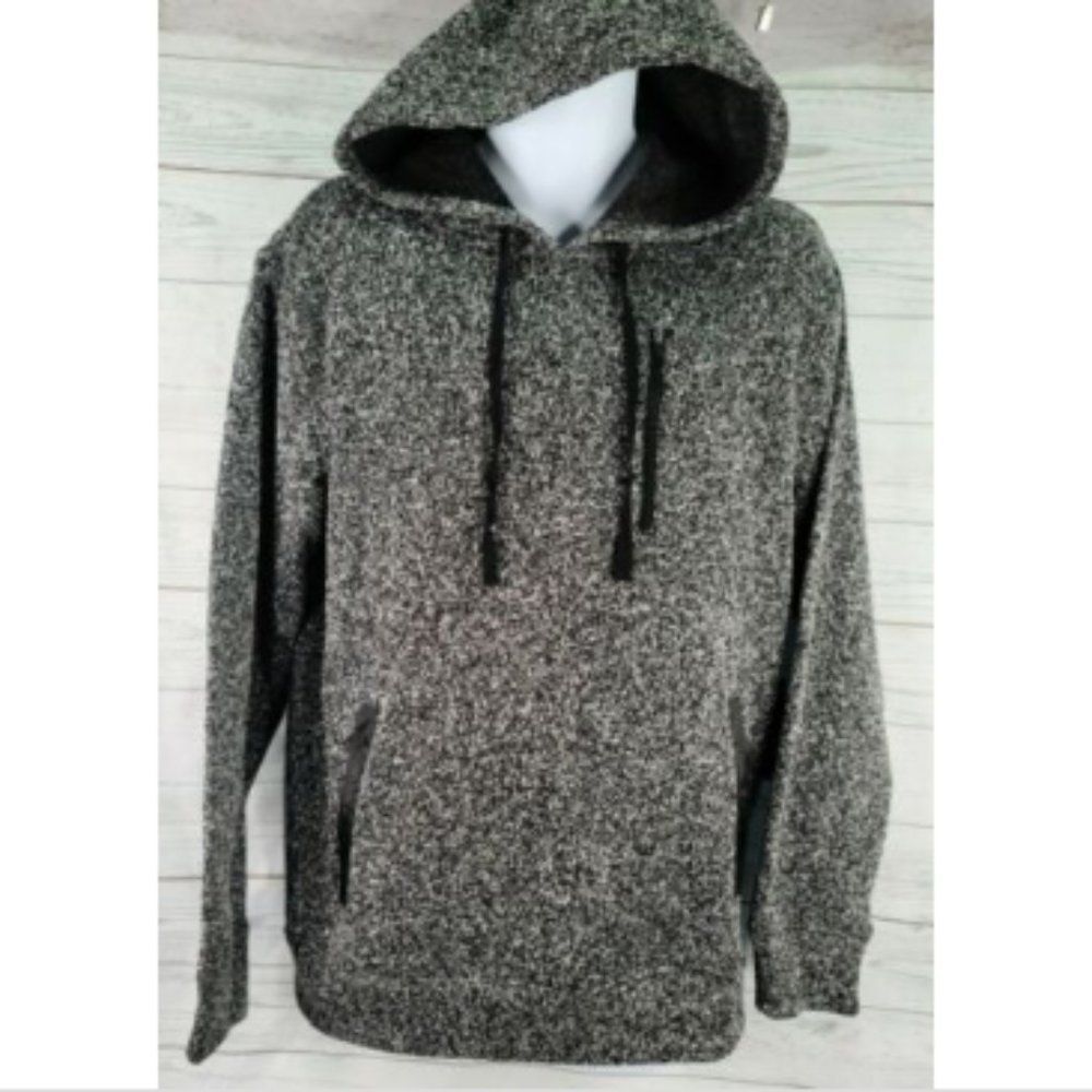 NWT Rebel Star Hoodie Sz Medium Black White